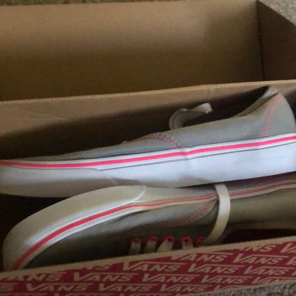Pink and grey vans - Picture 6 of 6